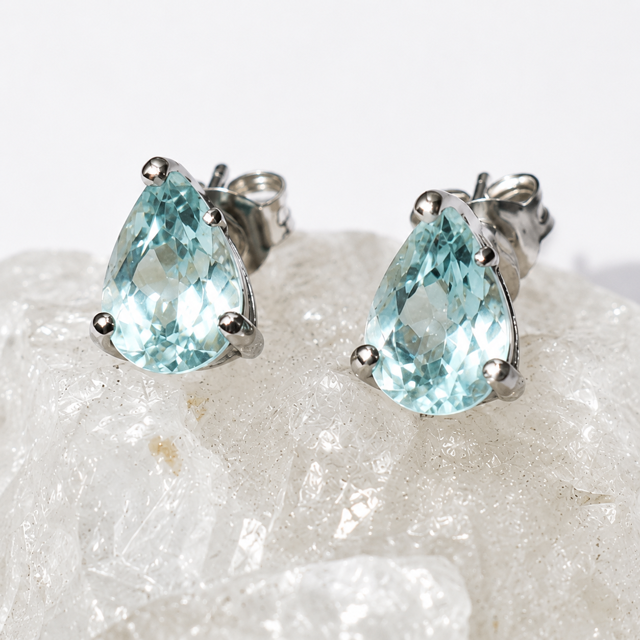 Aquara Teardrop Studs